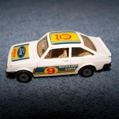LOT 106 COLLECTABLE MATCHBOX VEHICLES #s 62/5/9/?/66/?