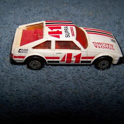 LOT 106 COLLECTABLE MATCHBOX VEHICLES #s 62/5/9/?/66/?