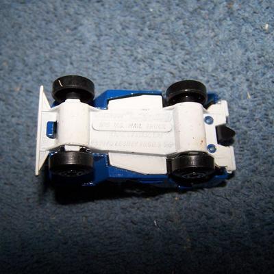 LOT 106 COLLECTABLE MATCHBOX VEHICLES #s 62/5/9/?/66/?