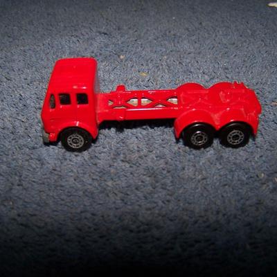 LOT 107 COLLECTABLE MATCHBOX VEHICLES #s 42/40/5/54/71/53