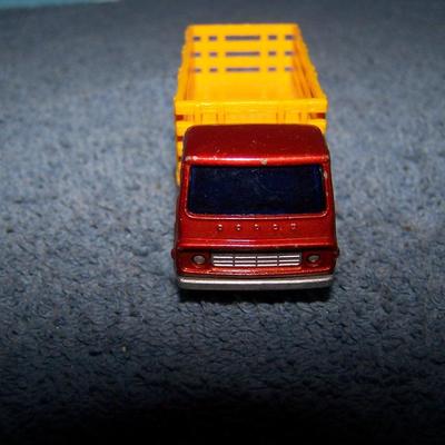 LOT 107 COLLECTABLE MATCHBOX VEHICLES #s 42/40/5/54/71/53