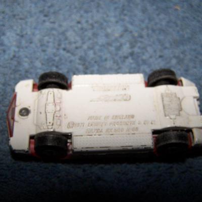 LOT 111 COLLECTABLE MATCHBOX VEHICLES #s 10/21/9/70/66/35