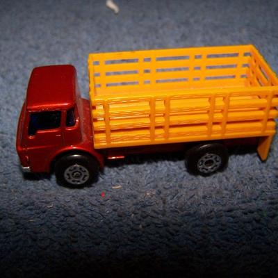 LOT 114 COLLECTABLE MATCHBOX VEHICLES #s ?/25/71/11/60/31