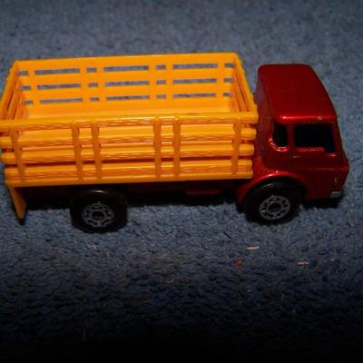 LOT 114 COLLECTABLE MATCHBOX VEHICLES #s ?/25/71/11/60/31