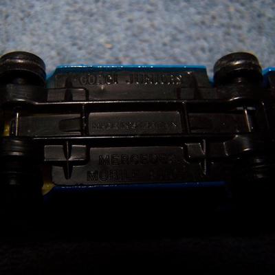 LOT 115 COLLECTABLE CORGI & 1 KENNER VEHICLES