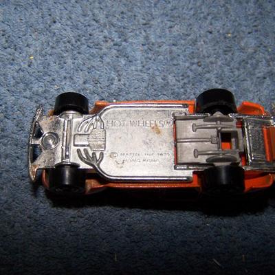 LOT 116 COLLECTABLE HOT WHEELS VEHICLES