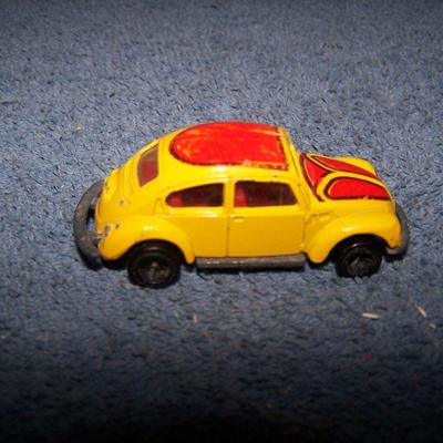 LOT 117 COLLECTABLE HOT WHEELS(SPIDERMAN) TOMIKE ROAD CHAMPS VEHICLES