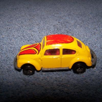 LOT 117 COLLECTABLE HOT WHEELS(SPIDERMAN) TOMIKE ROAD CHAMPS VEHICLES