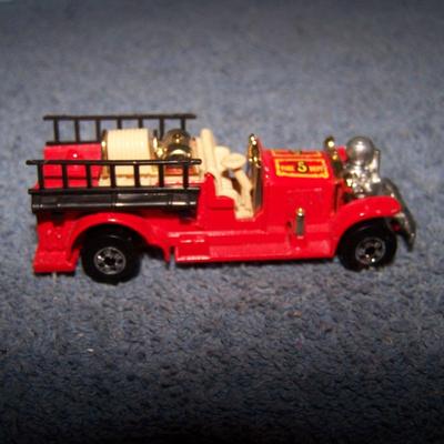LOT 118 COLLECTABLE HOT WHEELS-SPIDERMAN VEHICLES