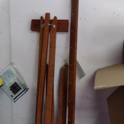 Spriggs 7' Adjustable Triangle Shawl/Blanket Frame Loom from Carol Leigh's Specialties