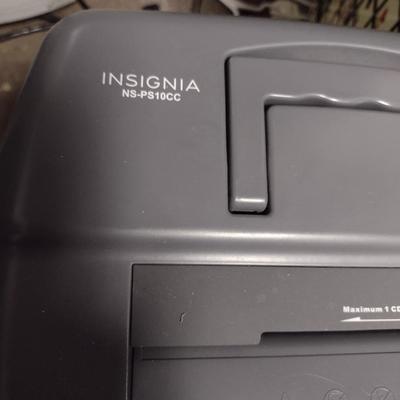 Insignia 10 Sheet Paper Shreddder (Downstairs)