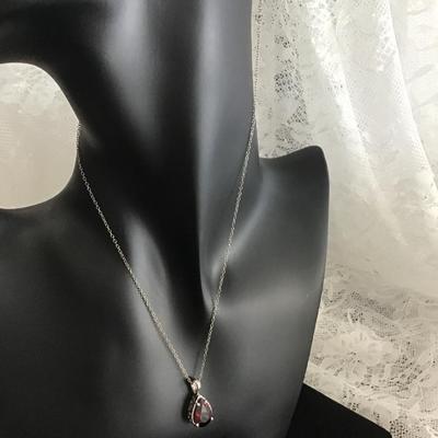Beautiful Silver Pendant and Chain