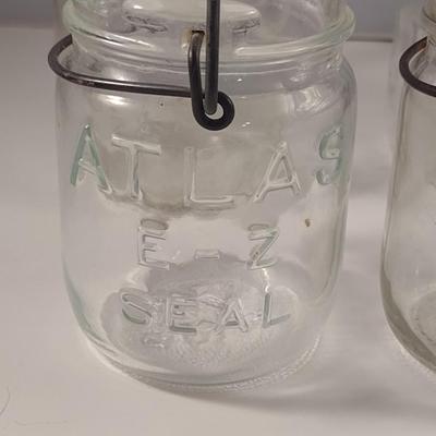 Four Vintage Atlas Bale Top Jars- Two Quarts, Two Pints- One has no Lid