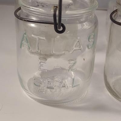 Four Vintage Atlas Bale Top Jars- Two Quarts, Two Pints- One has no Lid