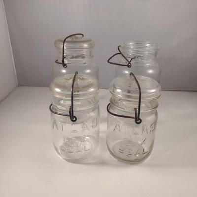 Four Vintage Atlas Bale Top Jars- Two Quarts, Two Pints- One has no Lid
