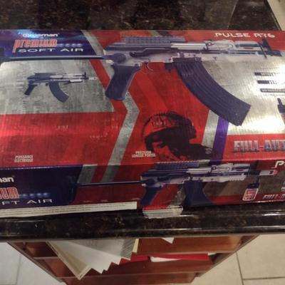 Crosman Premium Airsoft- Pulse R76