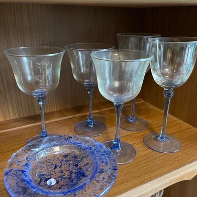L10- Murano dish & Blue wine glasses