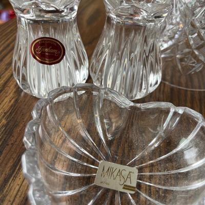 L14- Crystal Lot (S&P shakers, bell, Mikasa dish)