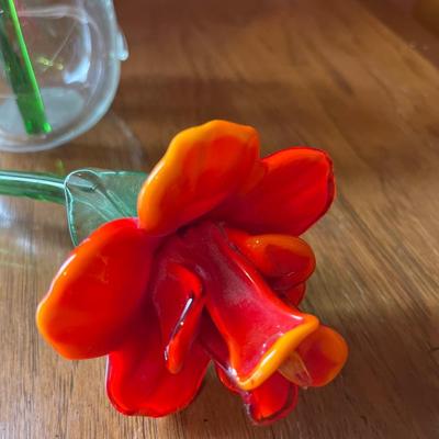 L19- Glass flowers & vase