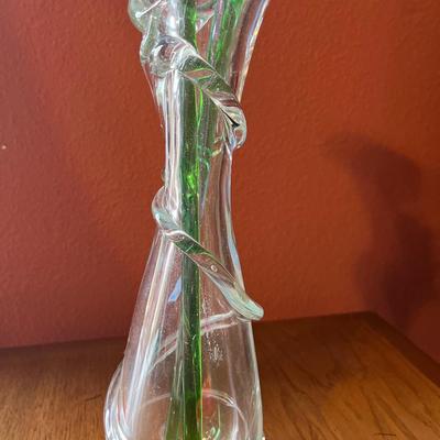 L19- Glass flowers & vase