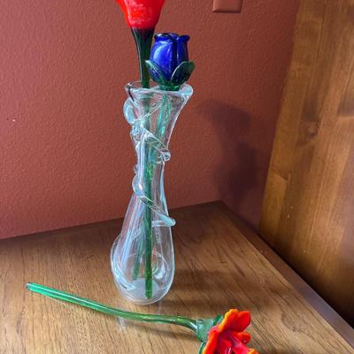 L19- Glass flowers & vase