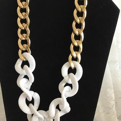 Gold / White Chunky Link Statement Necklace