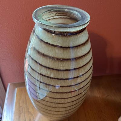 L23- Glass vase