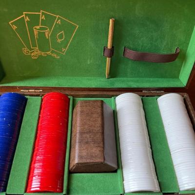 L25- Vintage Poker Set