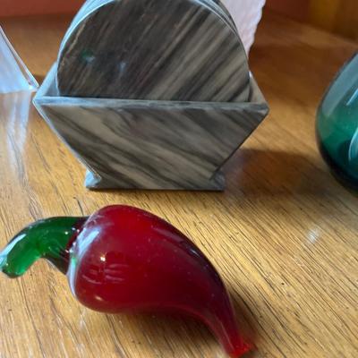 L27- Mikasa vase, marble coasters & glass items