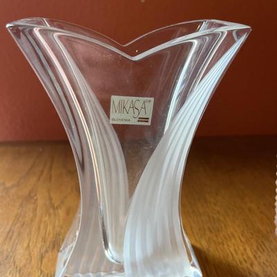 L27- Mikasa vase, marble coasters & glass items