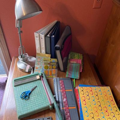 L28- Lamp & office supplies