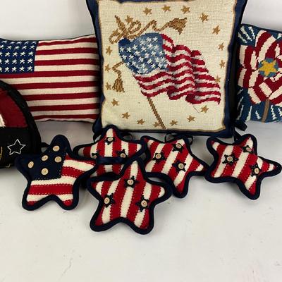 1306 Patriotic Needlepoint Pillows