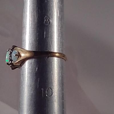 10K Yellow Gold and Opal Ring- Size 9- Total Weight Approx 2.8 Grams (T8)
