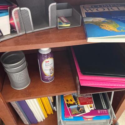 L30- Lamp & Office supplies (not shelf)