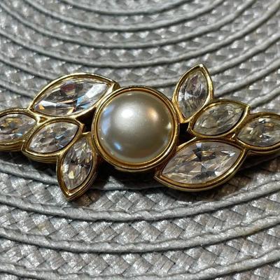 Vintage Swarovski SAL Designer Signed Crystal & Faux Pearl Bar Brooch Pin 2.25