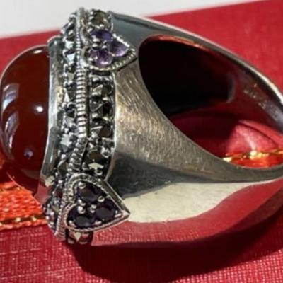 Vintage Marcasite Sterling Silver Cabochon Carnelian Ring Size-6 w/Amethyst Accent Stones in VG Preowned Condition.