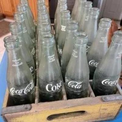 Vintage Coca Cola Wooden Crate 24 Bottle Carrier w/24 Pint Bottles as Pictured from an Estate. Uncleaned Bottles as Pictured.