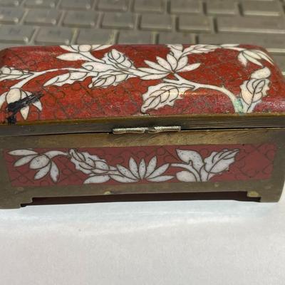 Vintage Asian Cloisonne Mini Trinket Box in Good Preowned Condition as Pictured.