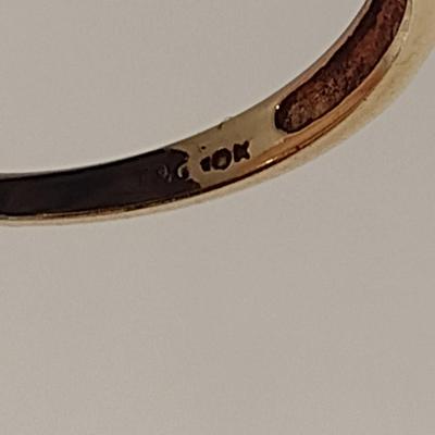 10 K Yellow Gold and Aquamarine Ring- Size 6 3/4- Approx 3.0 Grams (T11)