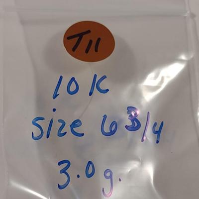 10 K Yellow Gold and Aquamarine Ring- Size 6 3/4- Approx 3.0 Grams (T11)