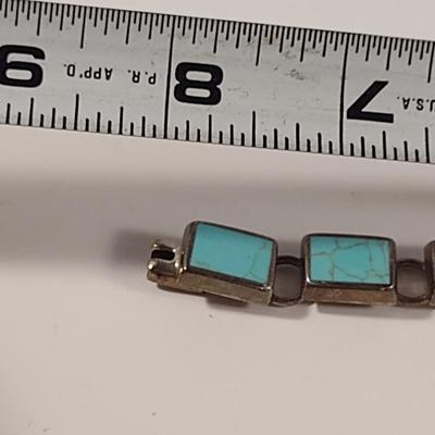 Sterling Silver and Turquoise Bracelet- Approx 8" and 31.8 Grams (T13)