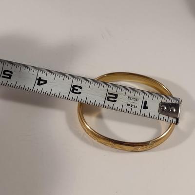 14K Gold Filled Bangle Bracelet (T14)