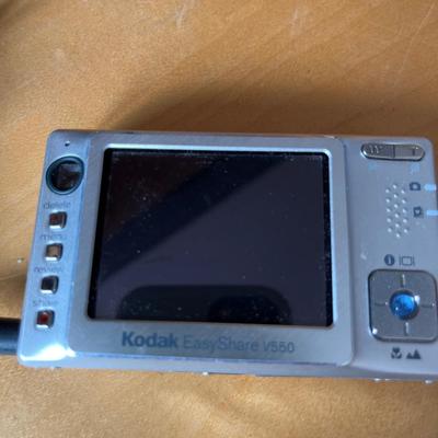 L36- Aiptek & Kodak easy share cameras