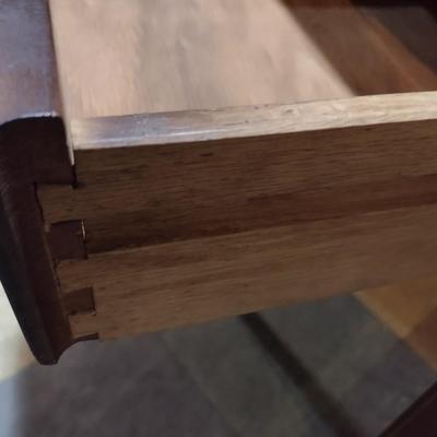 Mahogany Finish Vintage Pembroke Table Drop Leaf