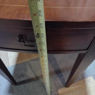 Mahogany Finish Vintage Pembroke Table Drop Leaf