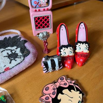L41- Betty Boop lot