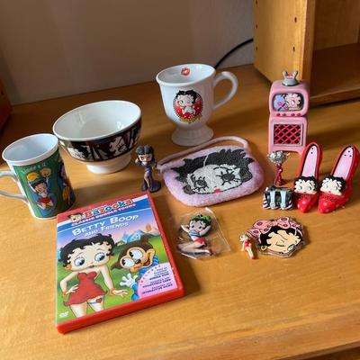 L41- Betty Boop lot