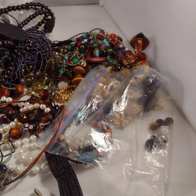 Assorted Fashion Jewelry- Necklaces, Rings, Bracelets, etc. (D1)