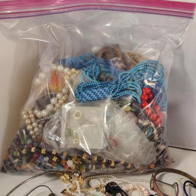 Assorted Fashion Jewelry- Necklaces, Rings, Bracelets, etc. (D1)