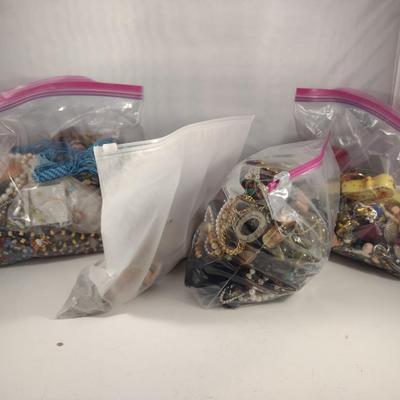 Assorted Fashion Jewelry- Necklaces, Rings, Bracelets, etc. (D1)